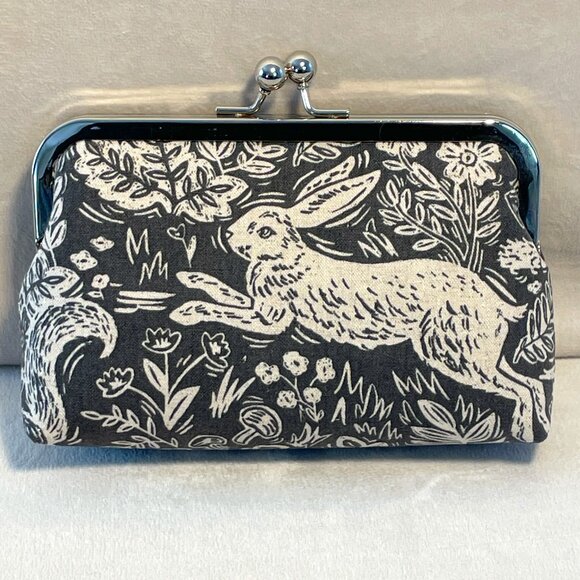 NWOT! Mini Frame Bag Handmade by Bag Noir in a Grey & Ivory Rabbit Print Linen - Picture 2 of 9